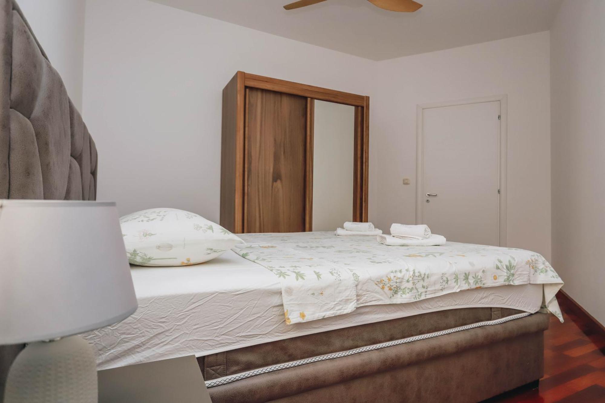 Apartment Near Ponta Nova Of Rafailovici Bečići Esterno foto