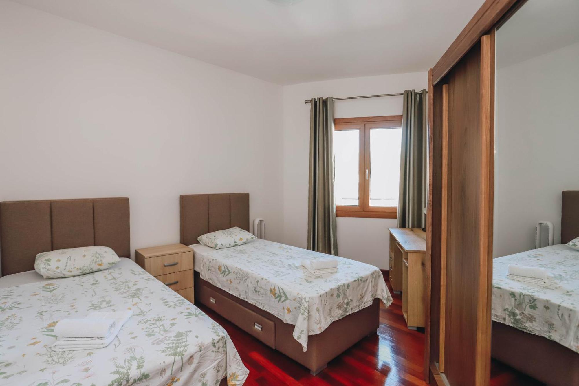 Apartment Near Ponta Nova Of Rafailovici Bečići Esterno foto