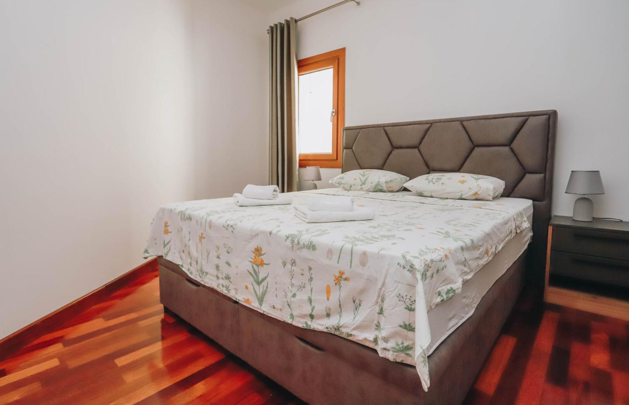 Apartment Near Ponta Nova Of Rafailovici Bečići Esterno foto