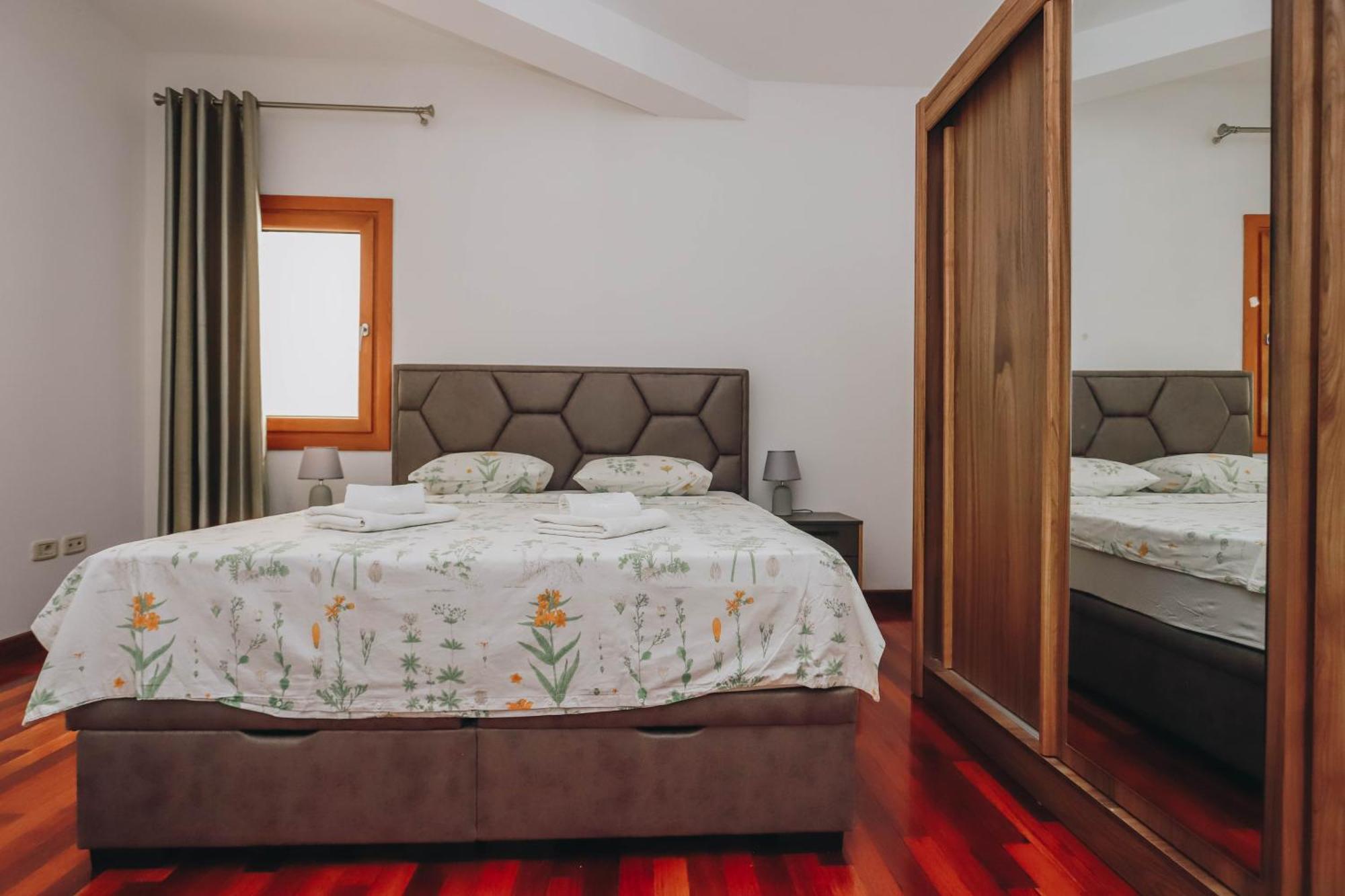 Apartment Near Ponta Nova Of Rafailovici Bečići Esterno foto