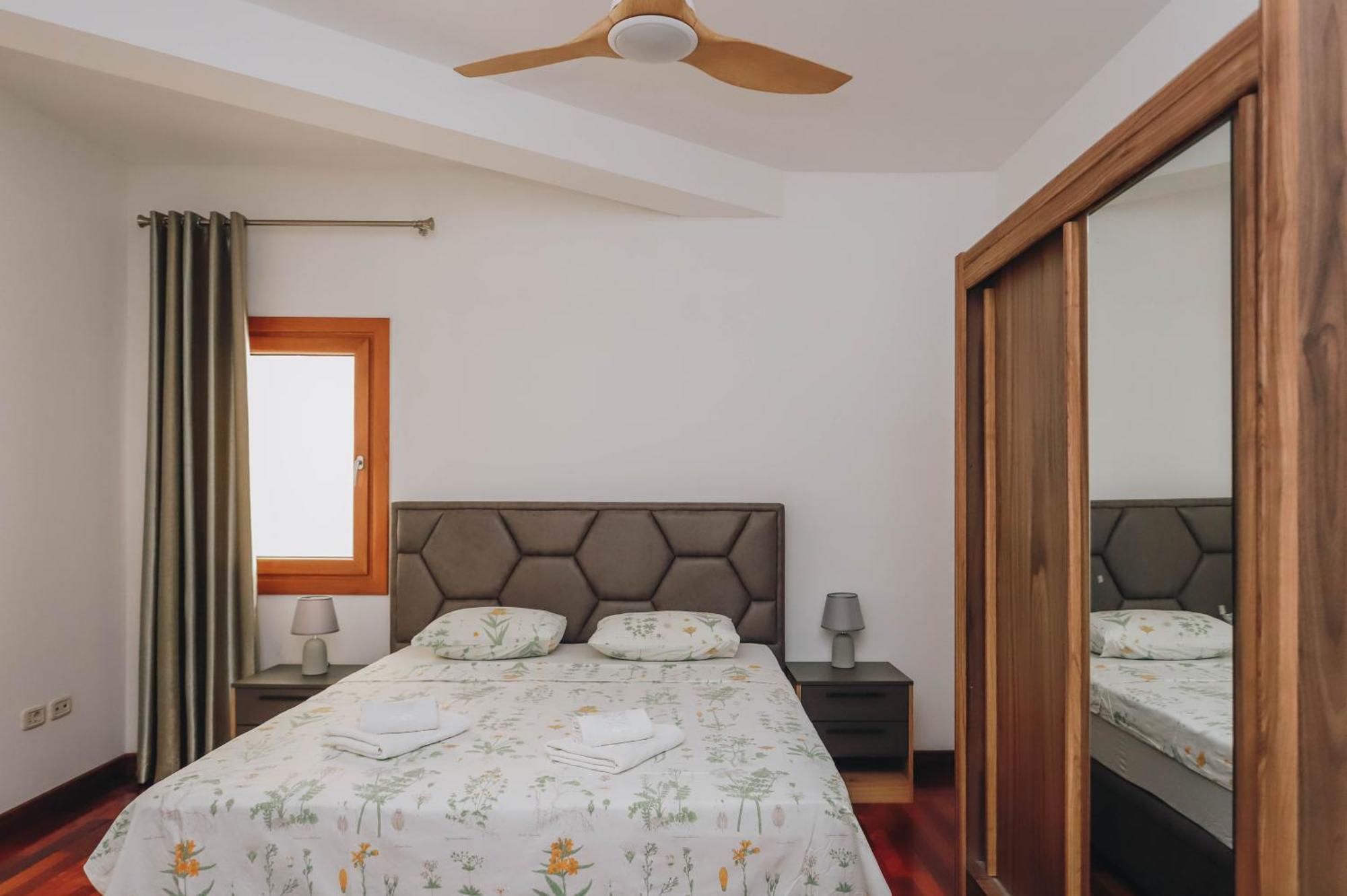 Apartment Near Ponta Nova Of Rafailovici Bečići Esterno foto